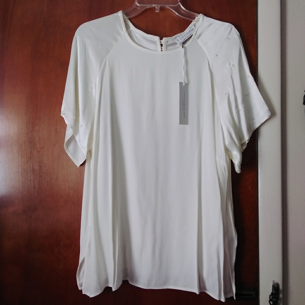 Elvi Ivory Color Sharkbite Hem Blouse NWT